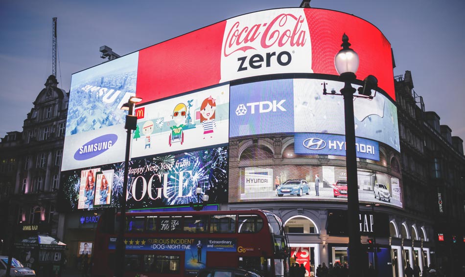 picadilly-circus-digital-signage